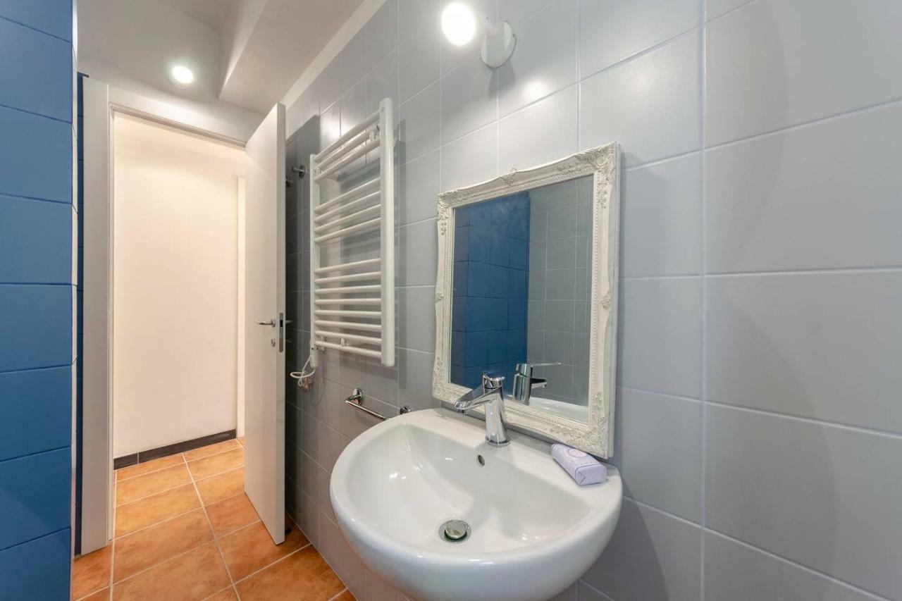Joivy Family Flat With Little Patio, Cinque Terre Vernazza Exterior foto